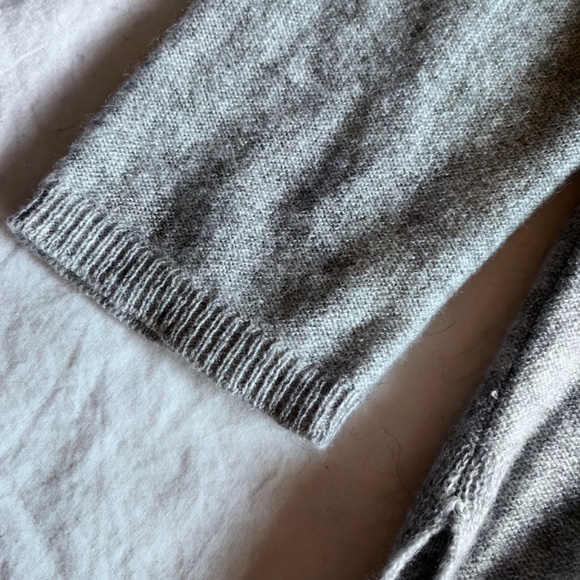 Vince Vertical Stripe Cashmere Sweater (NWOT) - Picture 9 of 9